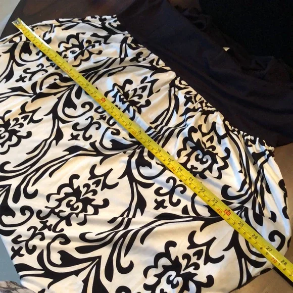 ⭐️Lilbetter perfect sleeveless v-neck cross x string detail + pockets long maxi - Picture 12 of 12